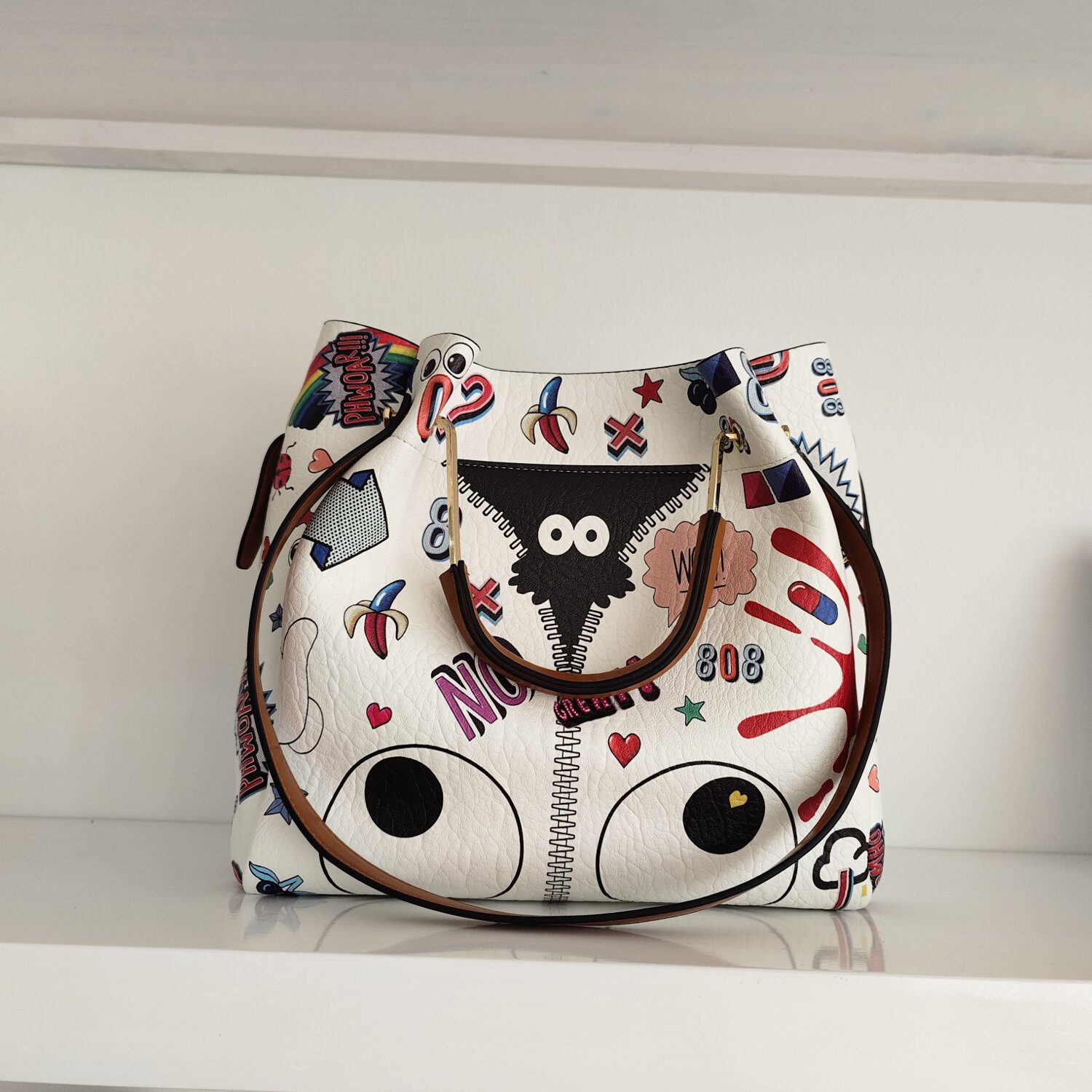 Eye Theme Top-Handle Handbag PU Leather 2042H 大肩包黑 | WiseSpend